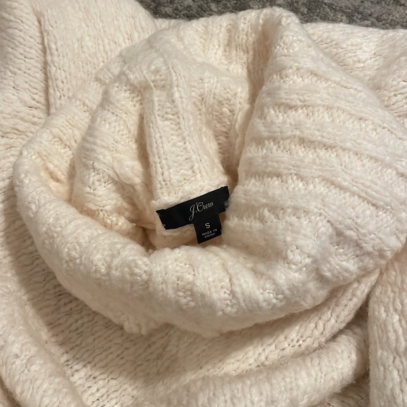 J Crew turtleneck sweater. Good condition - Picture 2 of 2